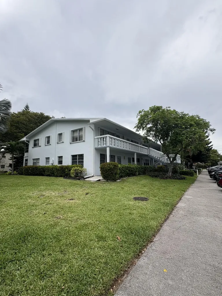 315 Tilford O Deerfield Beach FL 33442