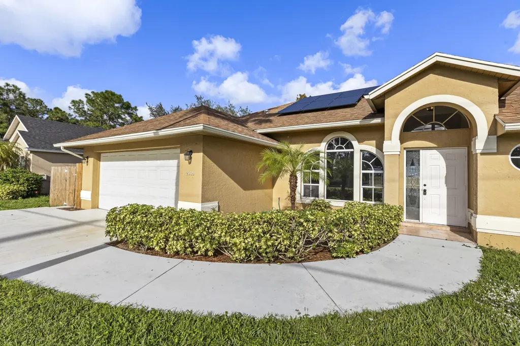 2141 SW Bayshore Boulevard Port St Lucie FL 34984