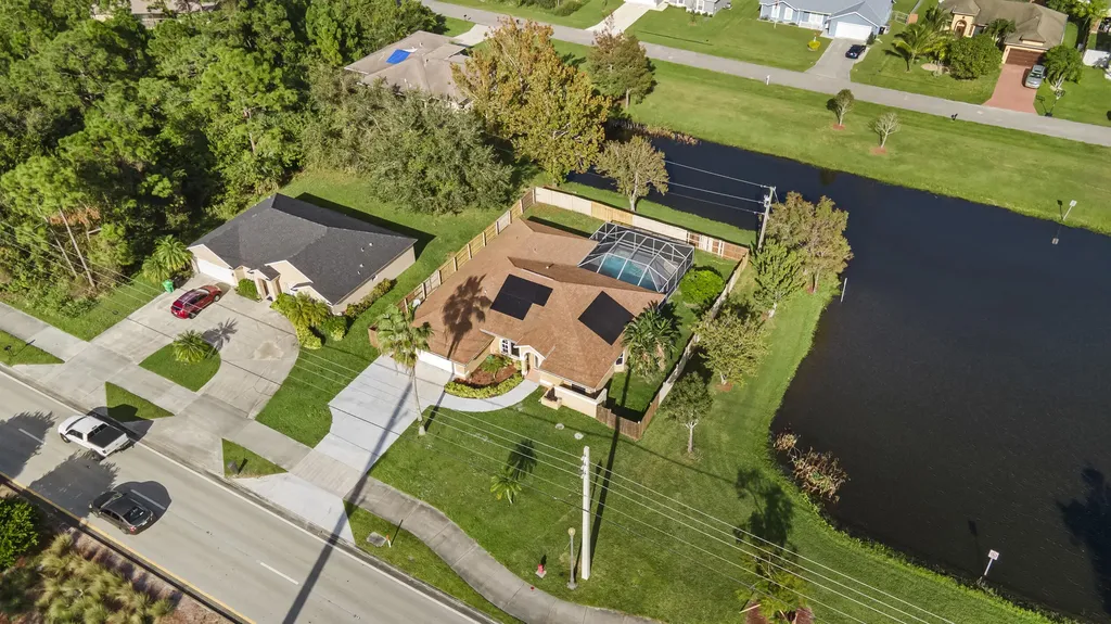 2141 SW Bayshore Boulevard Port St Lucie FL 34984