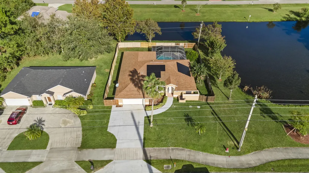 2141 SW Bayshore Boulevard Port St Lucie FL 34984