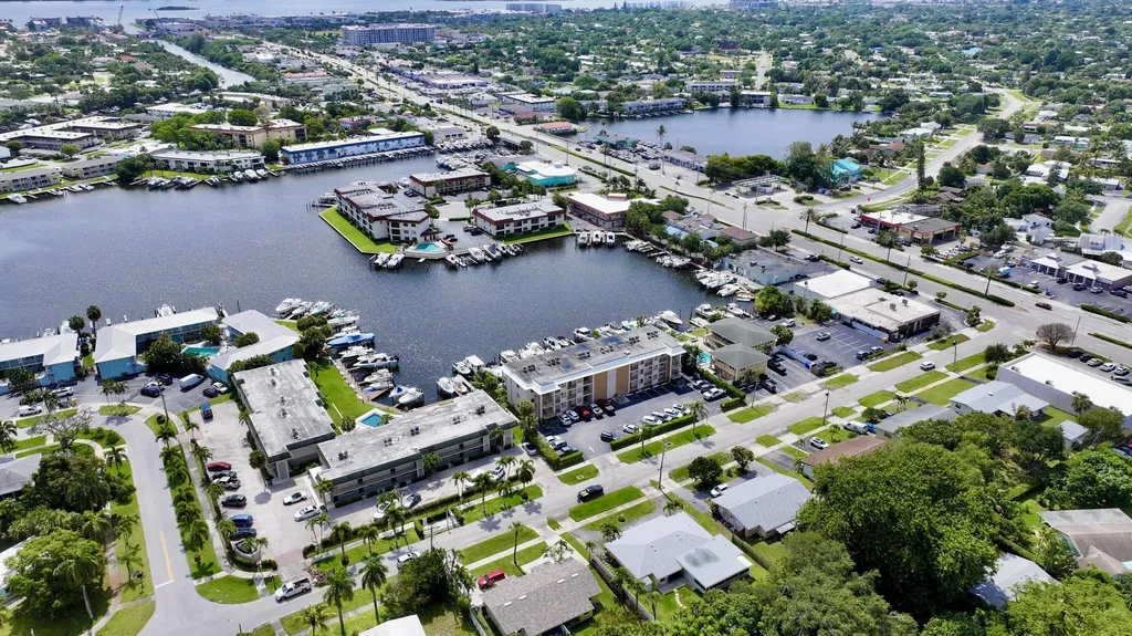 312 Northlake Drive North Palm Beach FL 33408