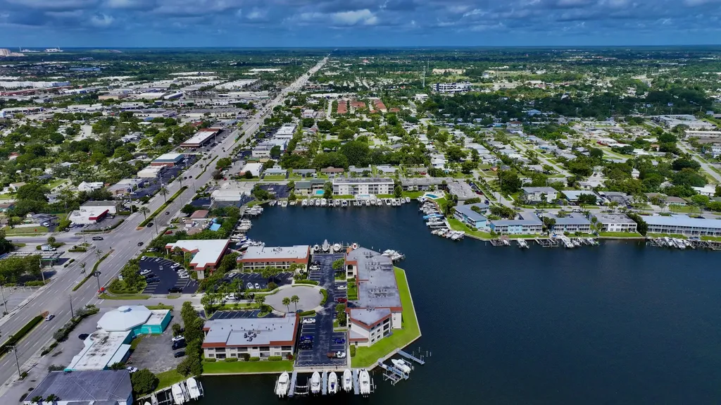 312 Northlake Drive North Palm Beach FL 33408