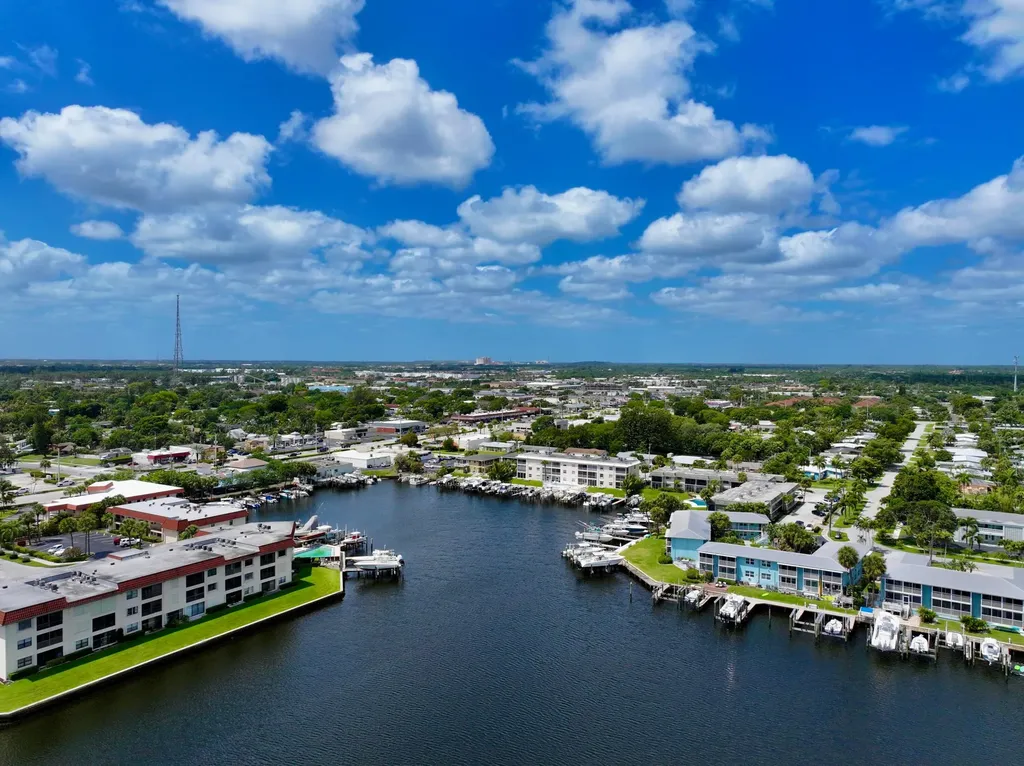 312 Northlake Drive North Palm Beach FL 33408