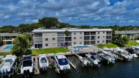 312 Northlake Drive North Palm Beach FL 33408