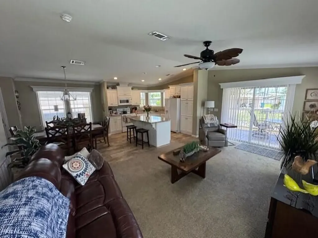 4209 Royal Manor Boulevard Boynton Beach FL 33436
