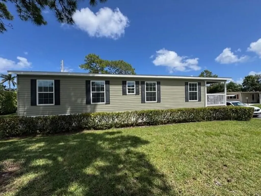 4209 Royal Manor Boulevard Boynton Beach FL 33436