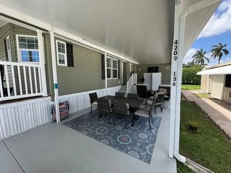 4209 Royal Manor Boulevard Boynton Beach FL 33436
