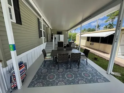 4209 Royal Manor Boulevard Boynton Beach FL 33436
