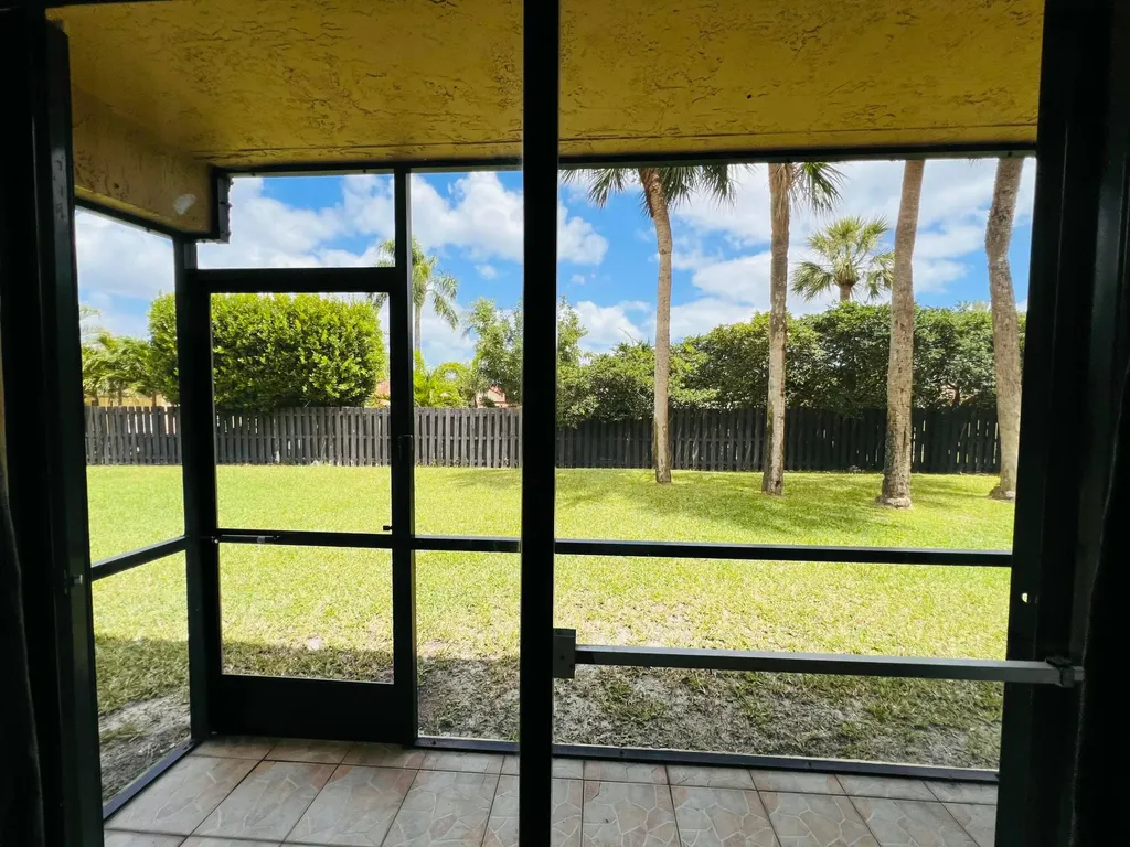 21890 Lake Forest Circle Boca Raton FL 33433