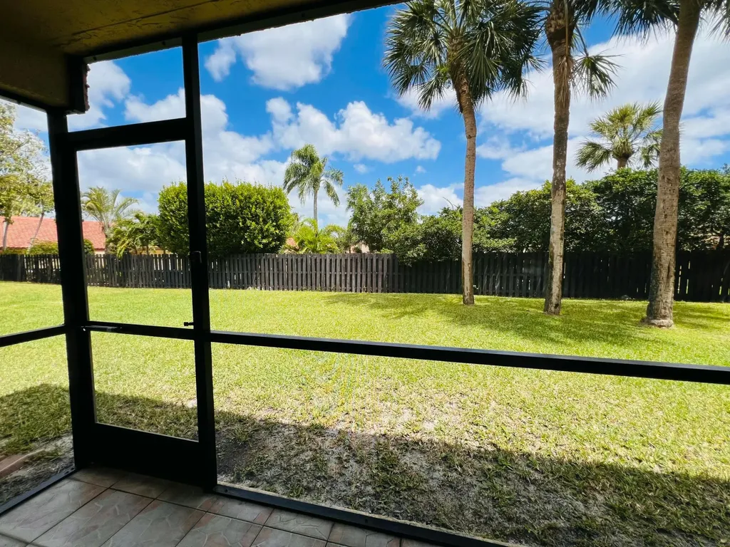 21890 Lake Forest Circle Boca Raton FL 33433