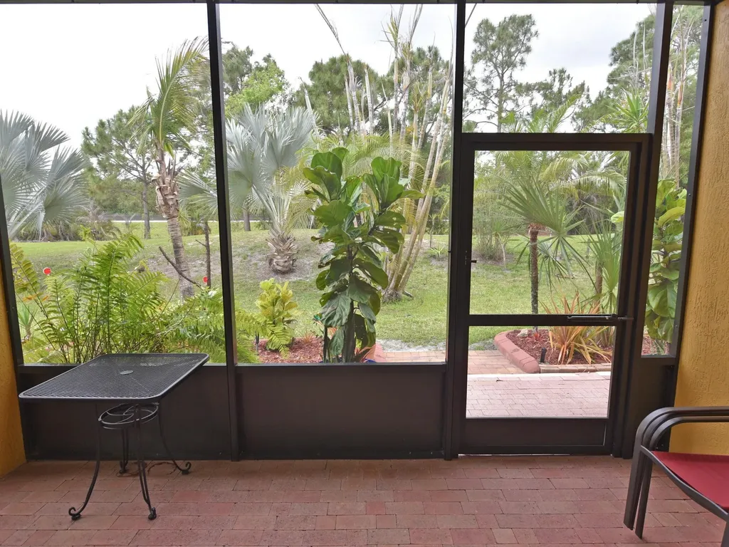 833 NW Rutherford Court NW Port St Lucie FL 34983
