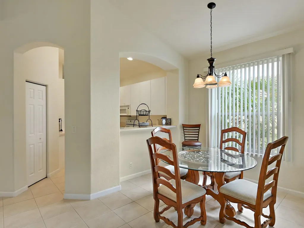 833 NW Rutherford Court NW Port St Lucie FL 34983