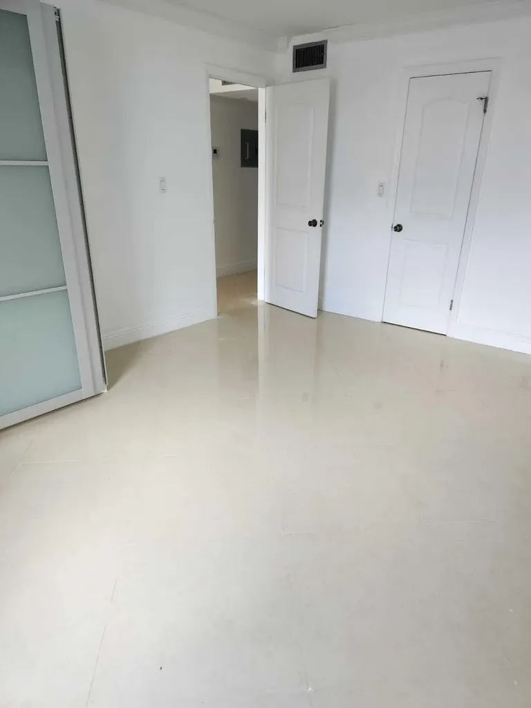 9355 SW 8th Street Boca Raton FL 33428