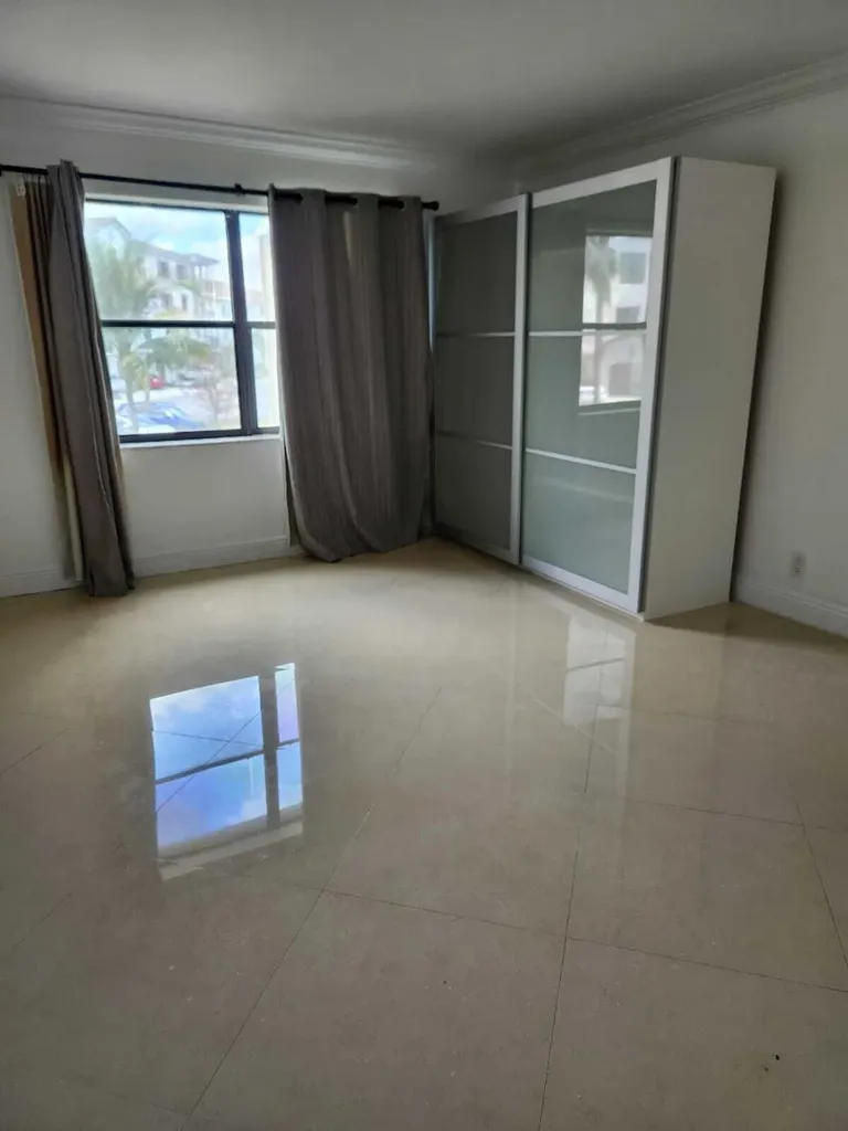 9355 SW 8th Street Boca Raton FL 33428