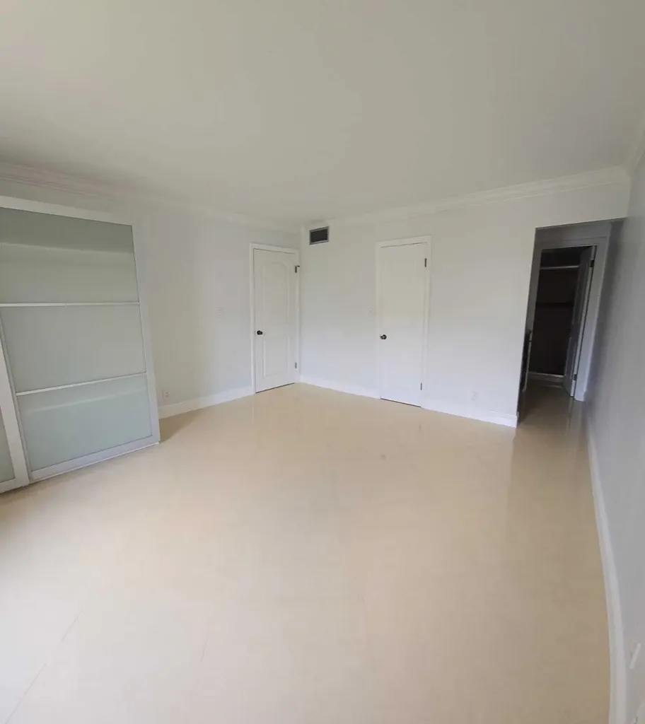 9355 SW 8th Street Boca Raton FL 33428