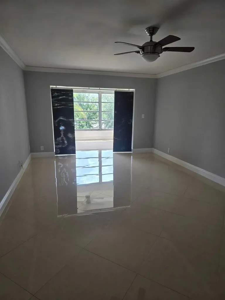 9355 SW 8th Street Boca Raton FL 33428