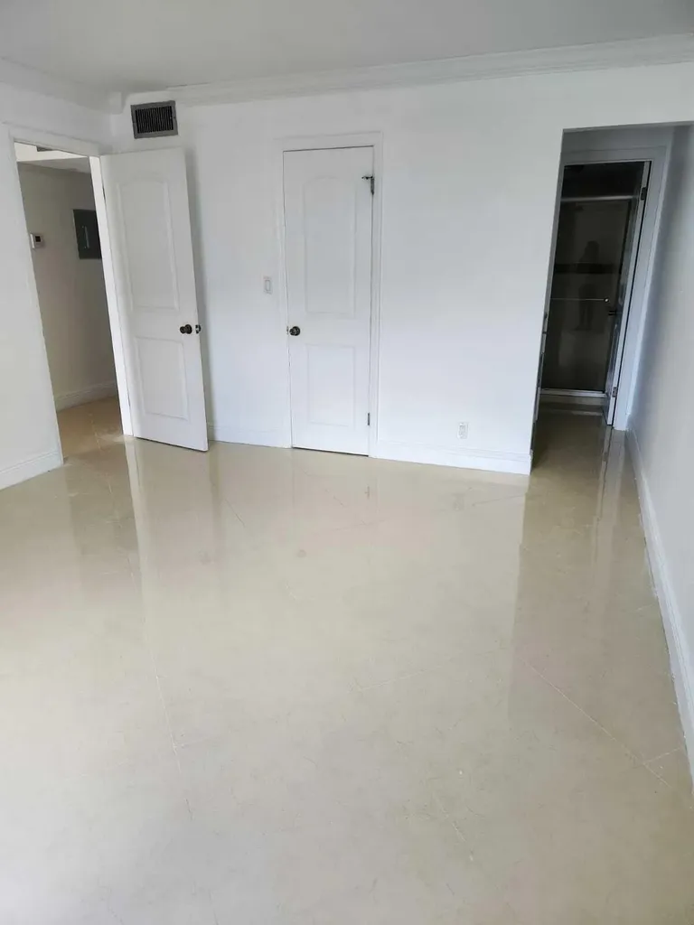 9355 SW 8th Street Boca Raton FL 33428