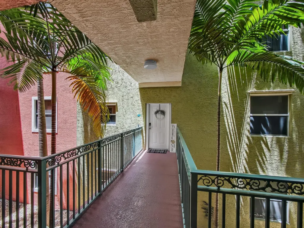 1610 Presidential Way West Palm Beach FL 33401
