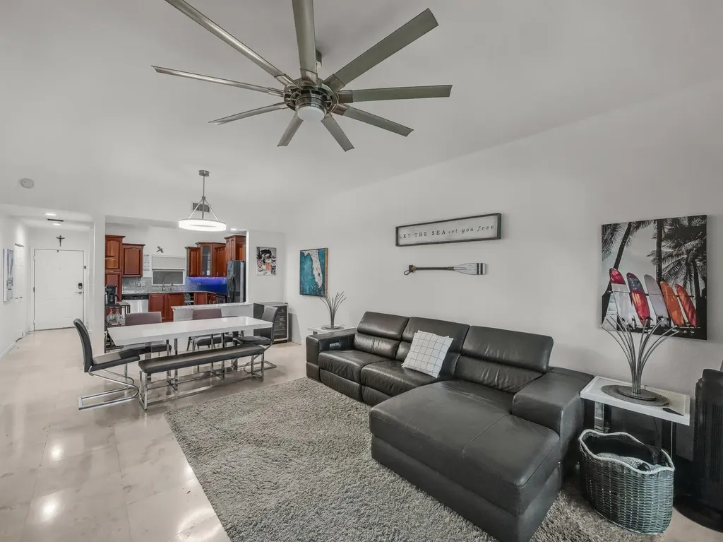 1610 Presidential Way West Palm Beach FL 33401