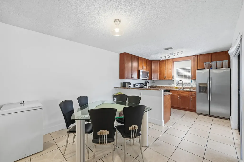 2498 NW 99th Avenue Coral Springs FL 33065