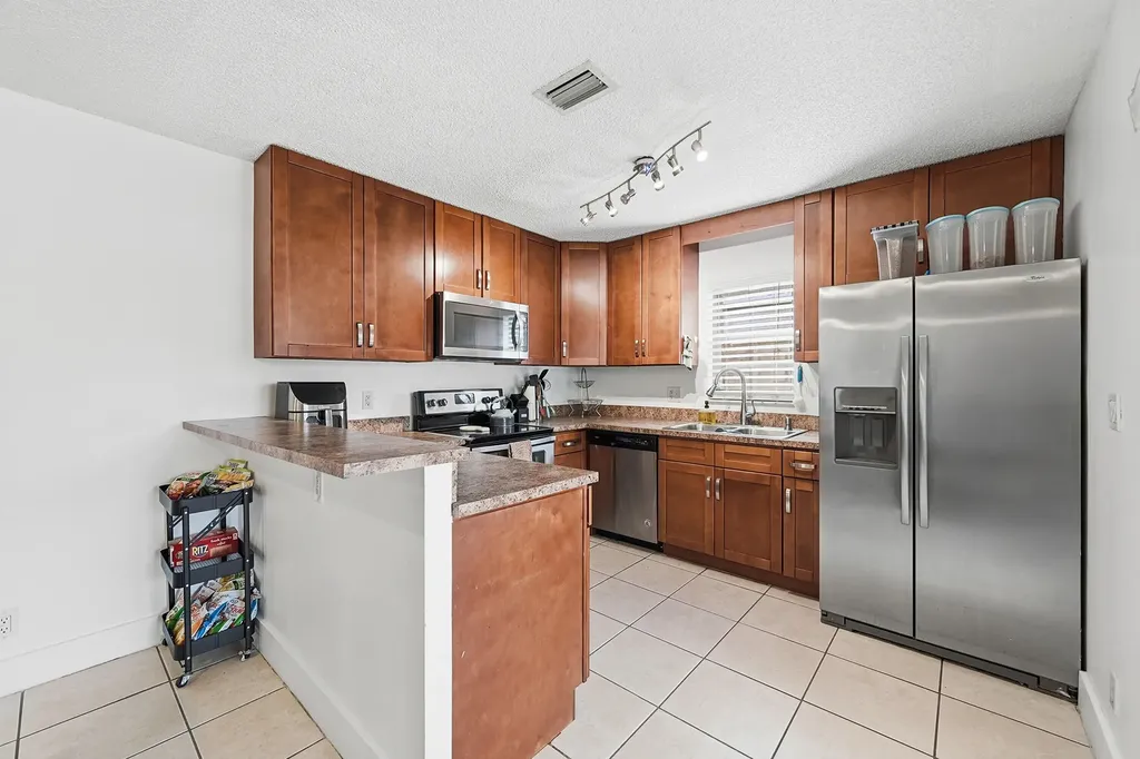 2498 NW 99th Avenue Coral Springs FL 33065