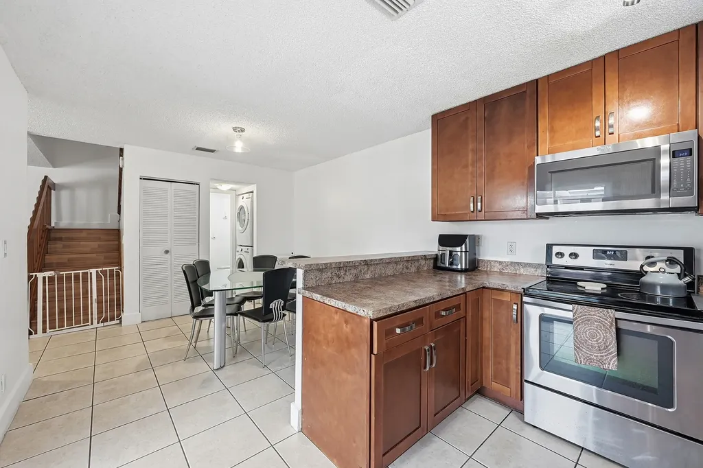 2498 NW 99th Avenue Coral Springs FL 33065
