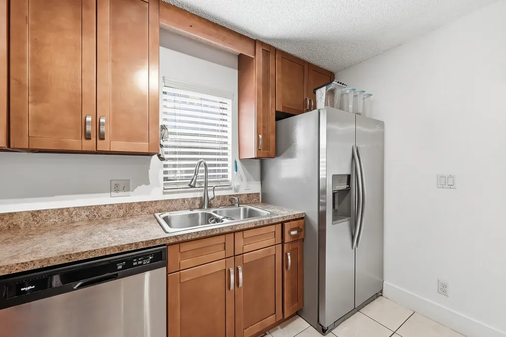 2498 NW 99th Avenue Coral Springs FL 33065