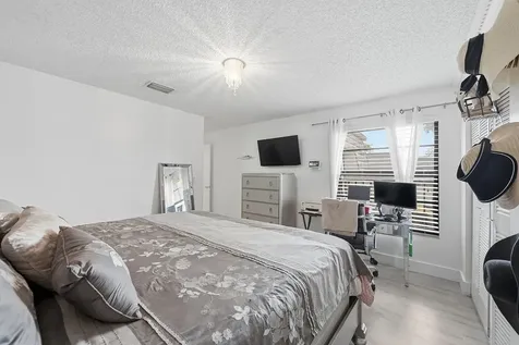 2498 NW 99th Avenue Coral Springs FL 33065