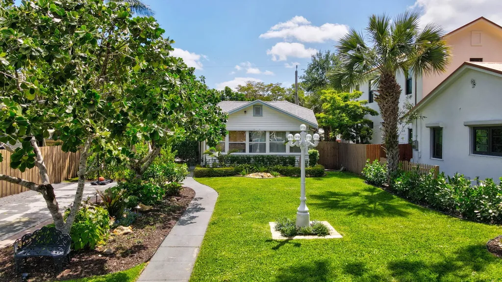 616 N Ocean Breeze Lake Worth Beach FL 33460
