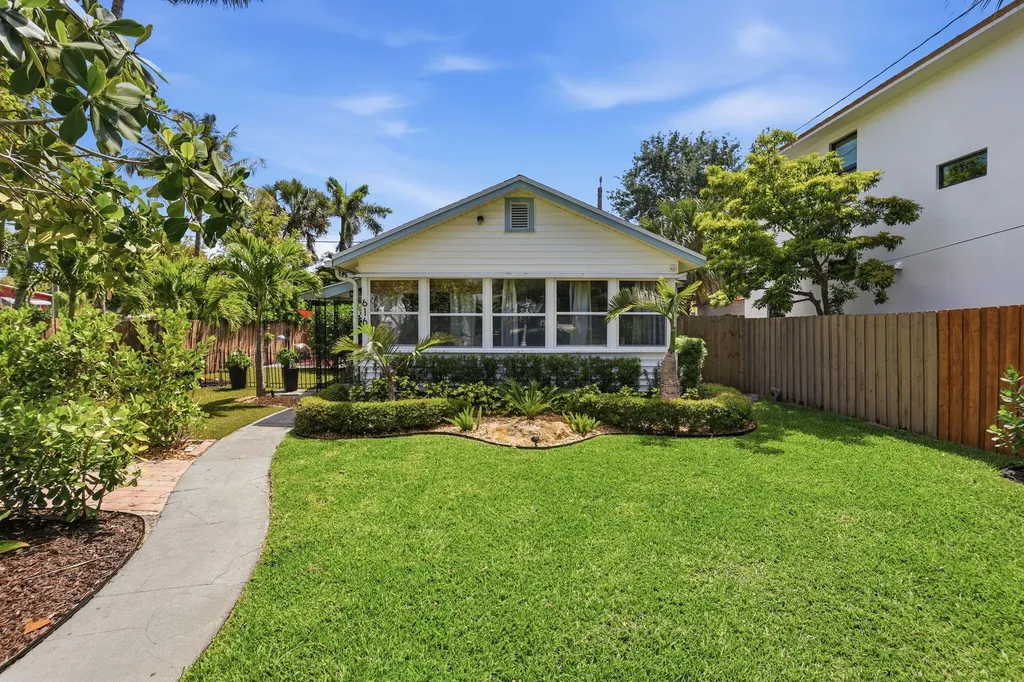 616 N Ocean Breeze Lake Worth Beach FL 33460