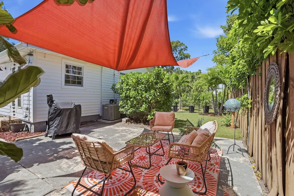 616 N Ocean Breeze Lake Worth Beach FL 33460