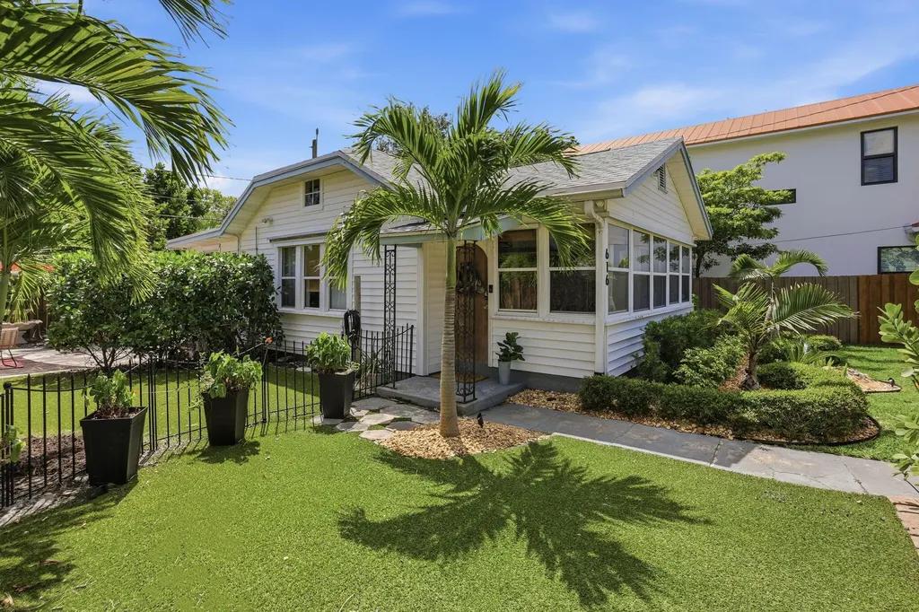 616 N Ocean Breeze Lake Worth Beach FL 33460