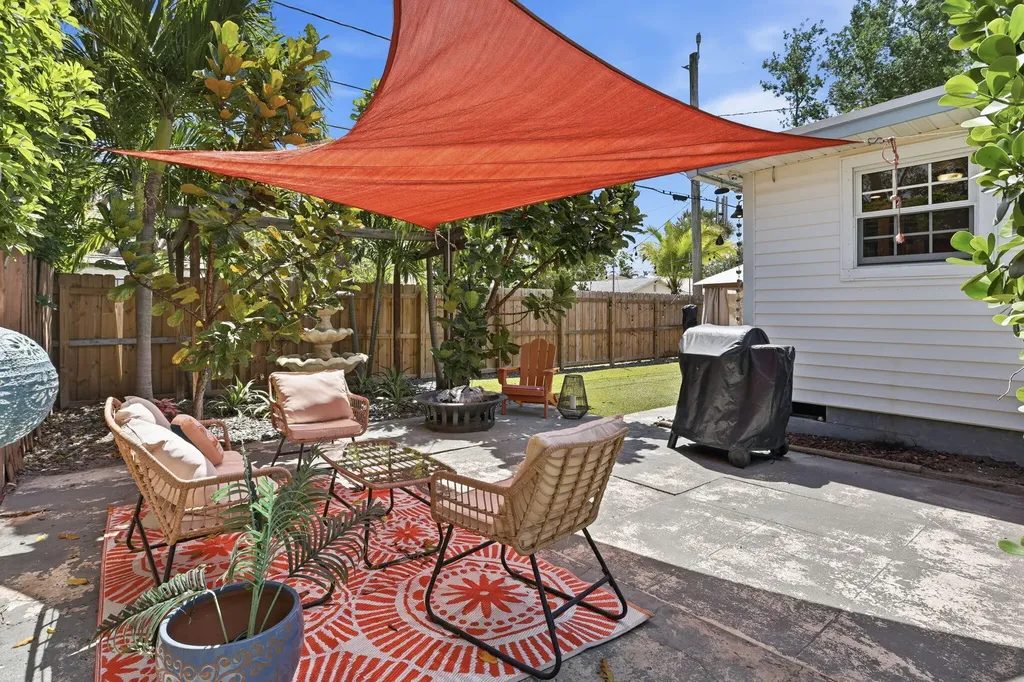 616 N Ocean Breeze Lake Worth Beach FL 33460