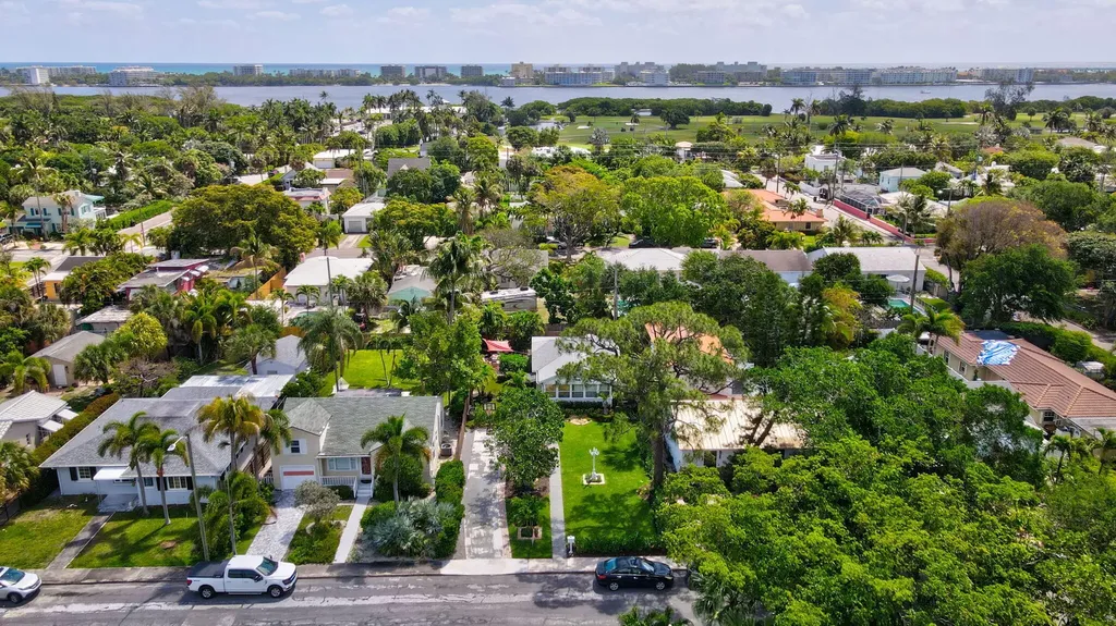 616 N Ocean Breeze Lake Worth Beach FL 33460