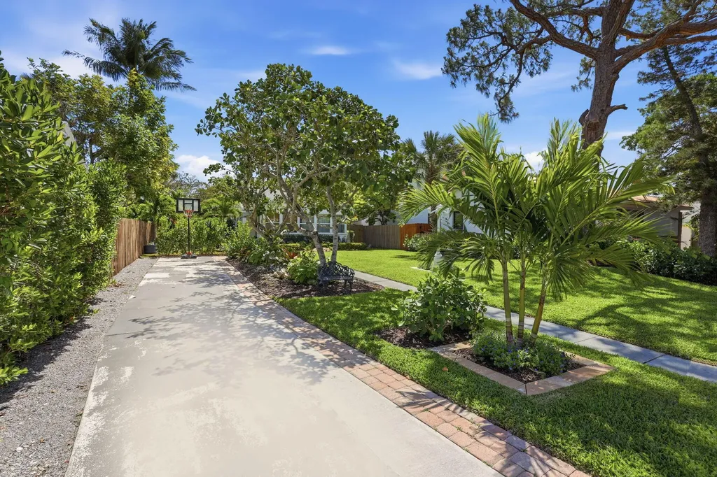 616 N Ocean Breeze Lake Worth Beach FL 33460