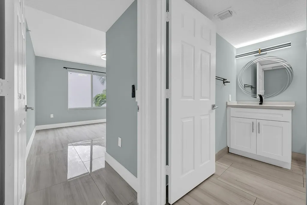 1010 Villa Circle Boynton Beach FL 33435