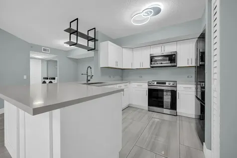 1010 Villa Circle Boynton Beach FL 33435