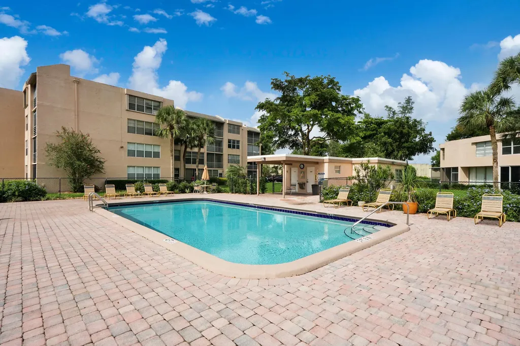 9461 Evergreen Place Davie FL 33324