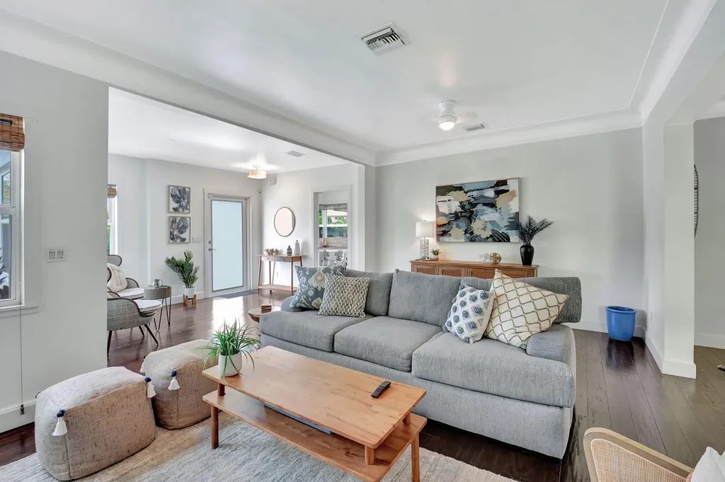 414 NE 7th Avenue Delray Beach FL 33483