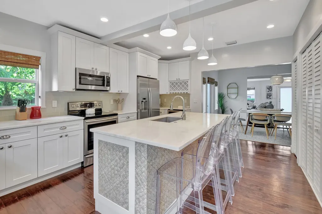 414 NE 7th Avenue Delray Beach FL 33483