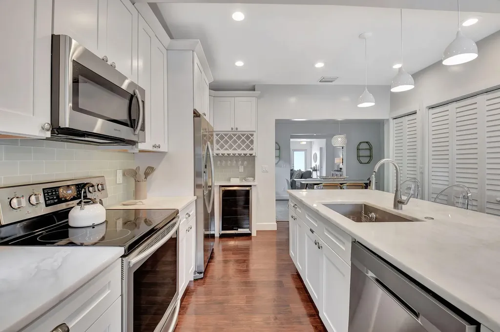 414 NE 7th Avenue Delray Beach FL 33483