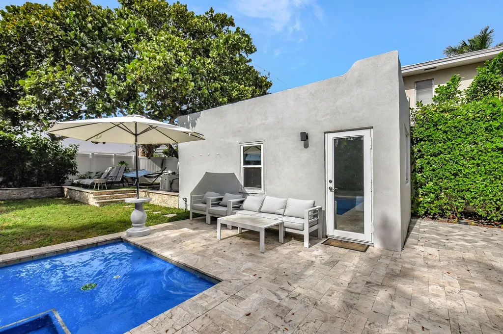 414 NE 7th Avenue Delray Beach FL 33483