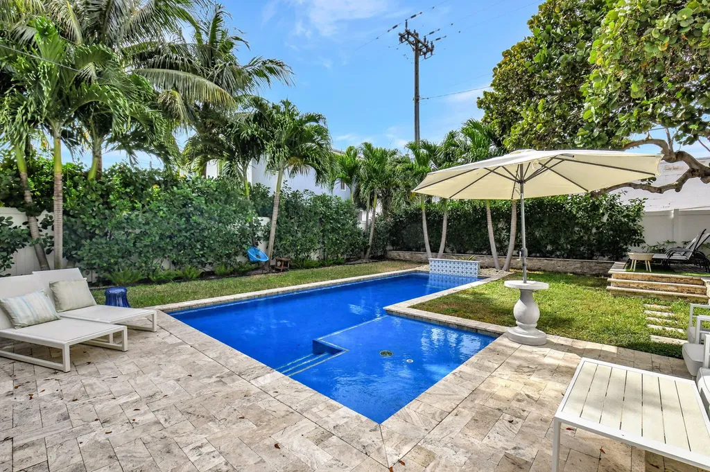 414 NE 7th Avenue Delray Beach FL 33483