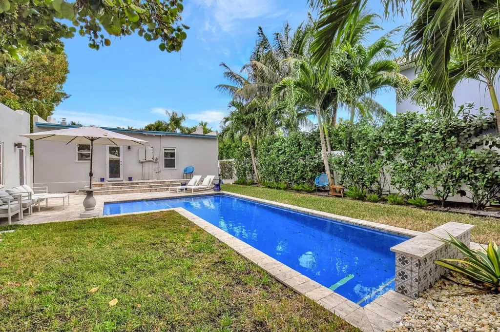 414 NE 7th Avenue Delray Beach FL 33483
