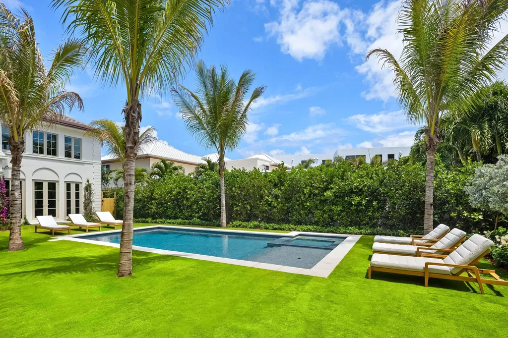 122 Bloomfield Drive West Palm Beach FL 33405