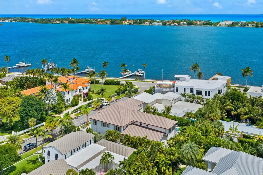 122 Bloomfield Drive West Palm Beach FL 33405