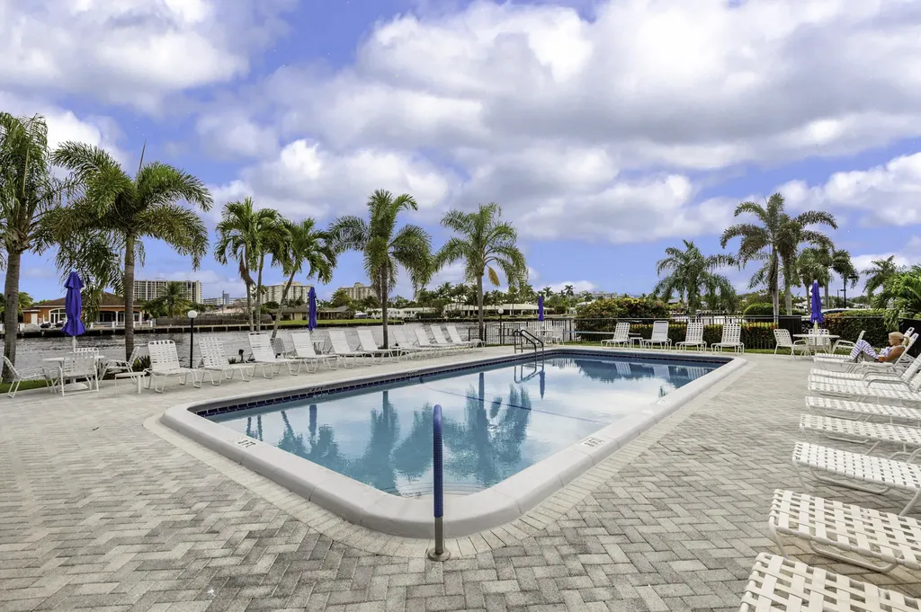 6367 Bay Club Drive Fort Lauderdale FL 33308