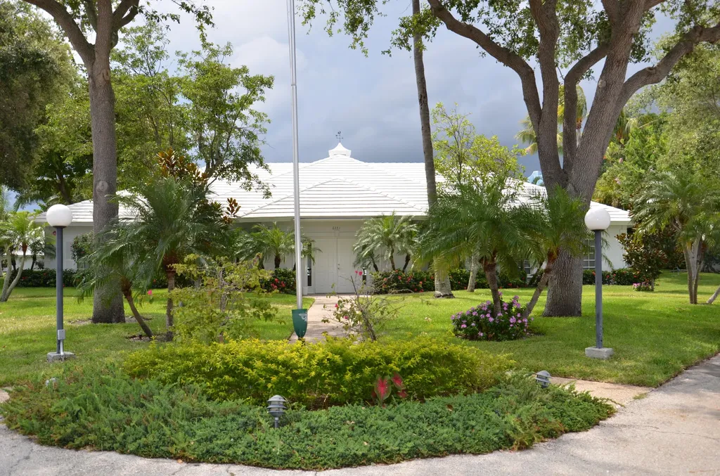 6367 Bay Club Drive Fort Lauderdale FL 33308