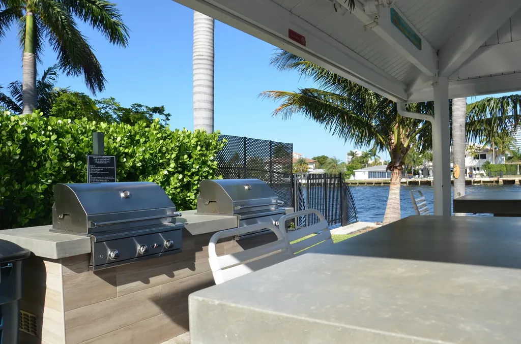 6367 Bay Club Drive Fort Lauderdale FL 33308