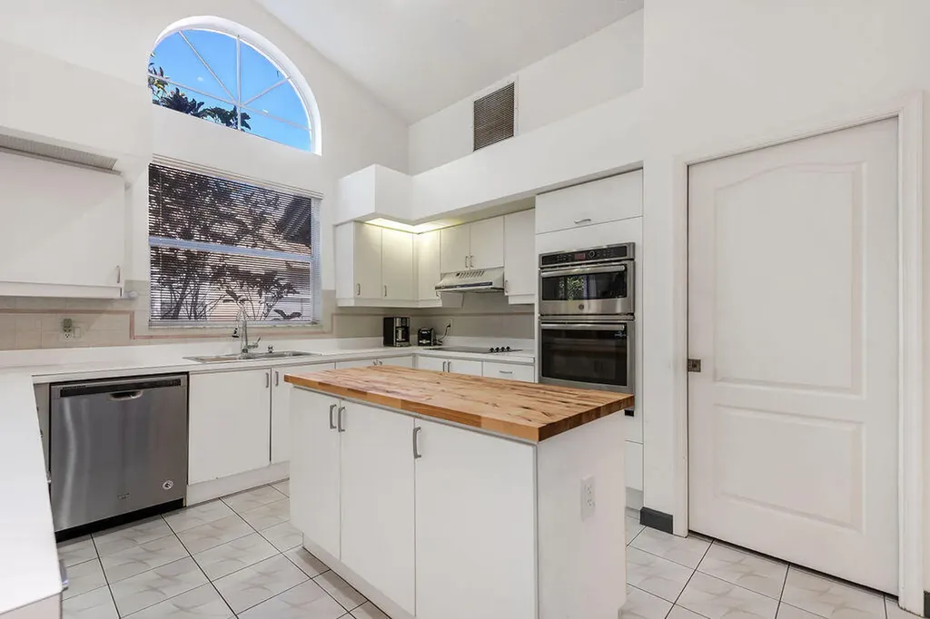 7828 Dorchester Road Boynton Beach FL 33472